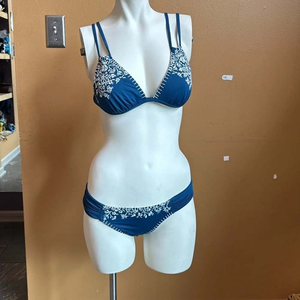 Lucky Brand Junior's Stitch in Time Triangle Bikini Top